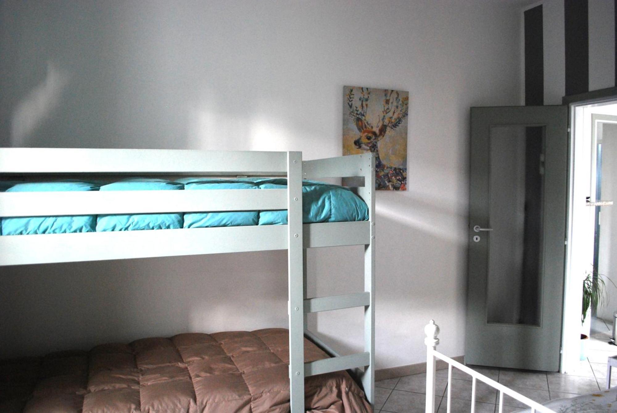 Bed and Breakfast Le Stanze Di Alicam Арона Экстерьер фото