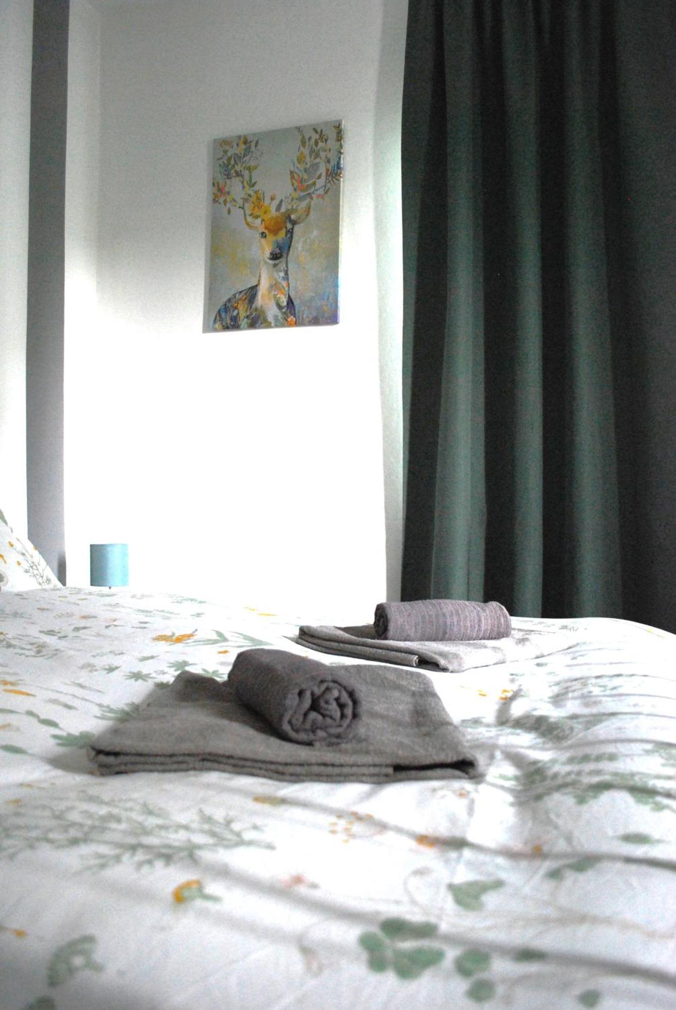 Bed and Breakfast Le Stanze Di Alicam Арона Экстерьер фото